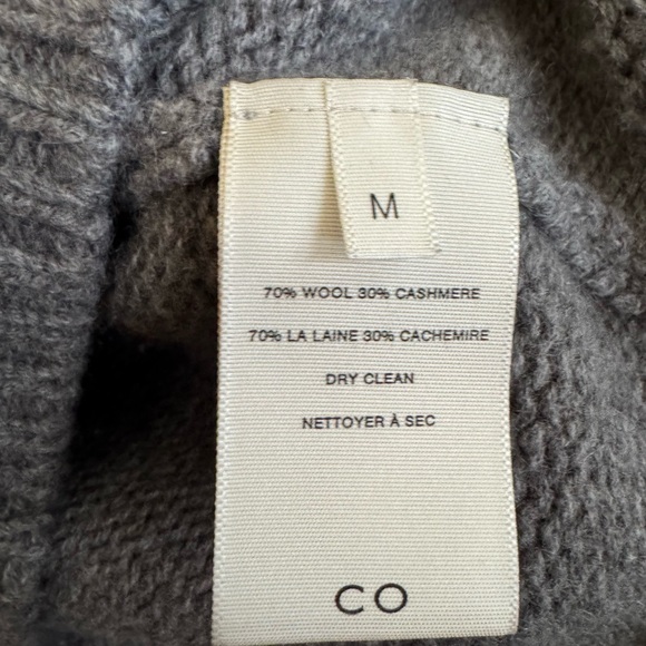 CO Boyfriend Crew Neck in Wool Cashmere - Picture 4 of 7